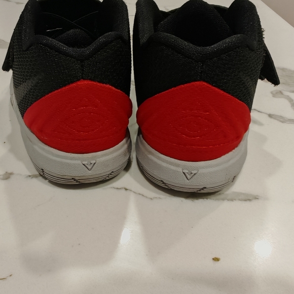 2/55 Nike Kyrie 5 (TD) University Red/Black Toddler - Picture 8 of 14